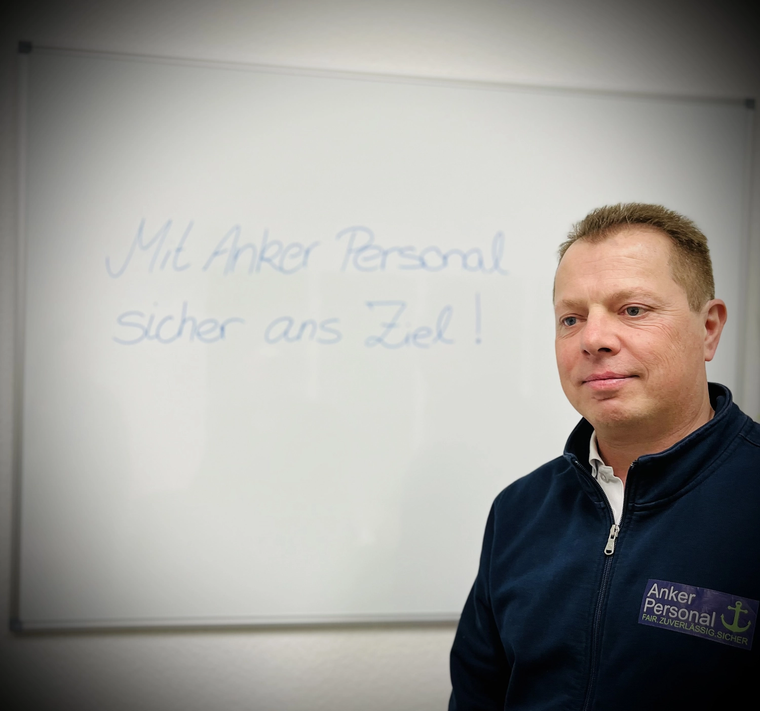 Anker Personal – Personaldienstleistung – Mann im Hörsaal