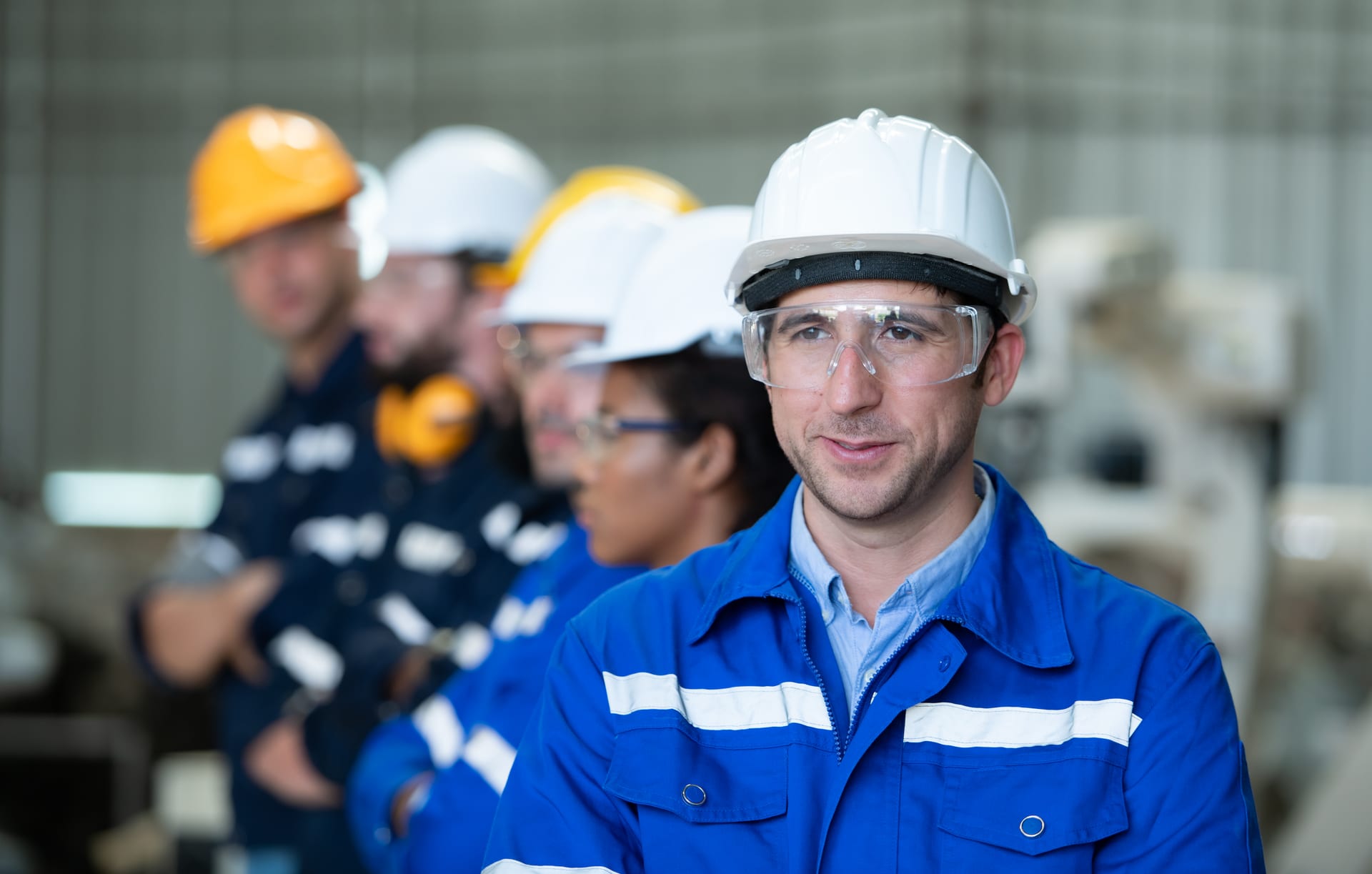 Hero-Bild für „Öhringen“ bei Anker Personal GmbH in Bad Mergentheim, Zeitarbeit und professionelle Personalvermittlung, hochwertige Industrie-Atmosphäre, modern und vertrauenerweckend